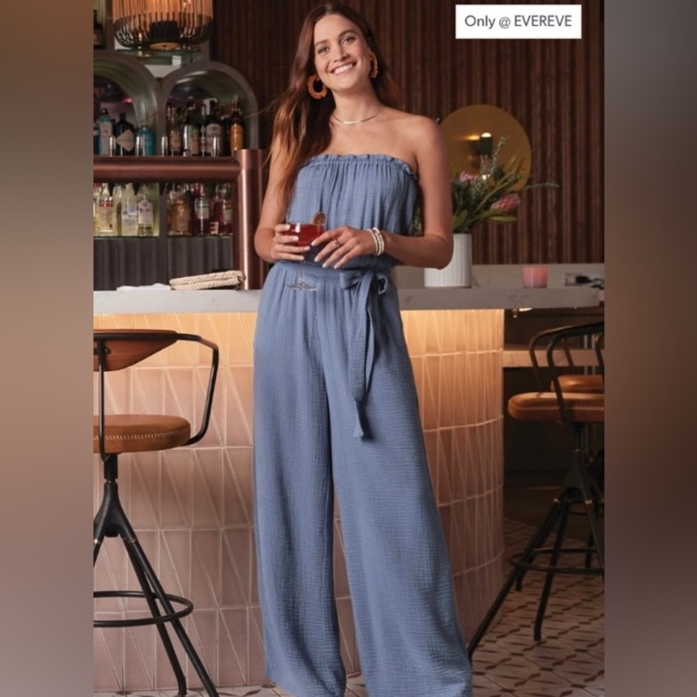EVEREVE Riley Strapless Gauze Jumpsuit in Lakeblue color!  Size MEDIUM
